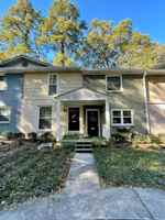 featured image of 3906 Overbrook Dr #5