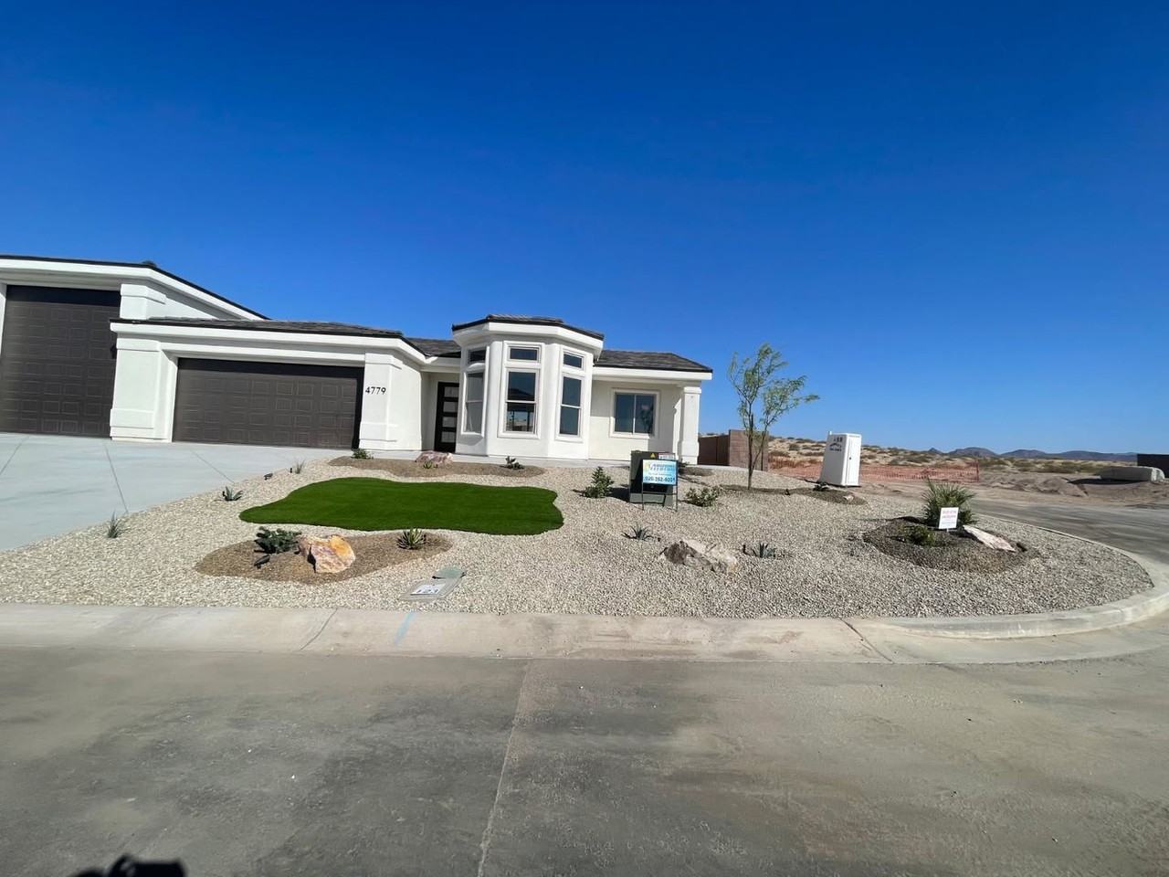 4779 Diana Avenue - Photo 2 of 35