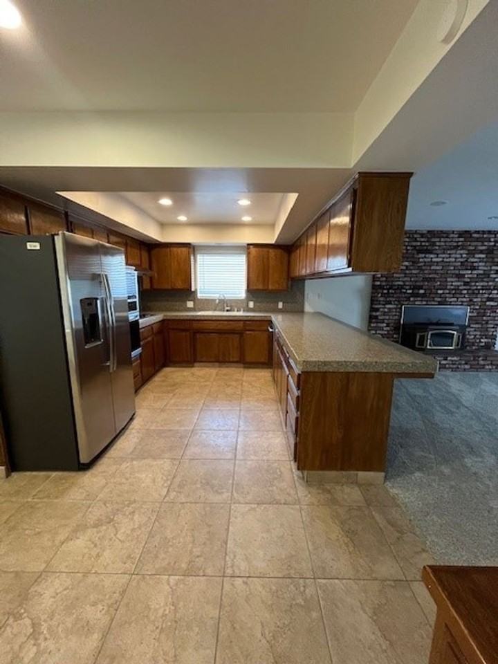 8900 Campus Park Court - Photo 3 of 20