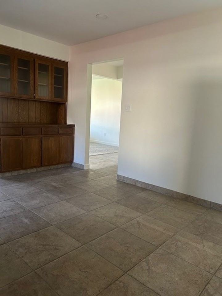 8900 Campus Park Court - Photo 4 of 20