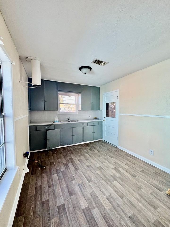 4722 Cheryl Dr - Photo 5 of 14