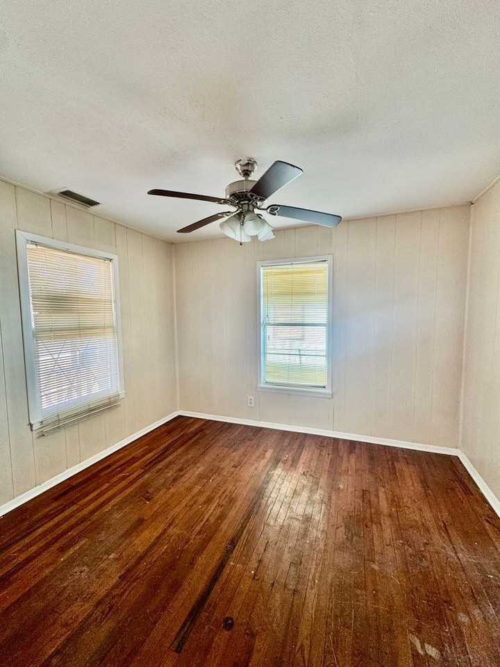 4722 Cheryl Dr - Photo 6 of 14