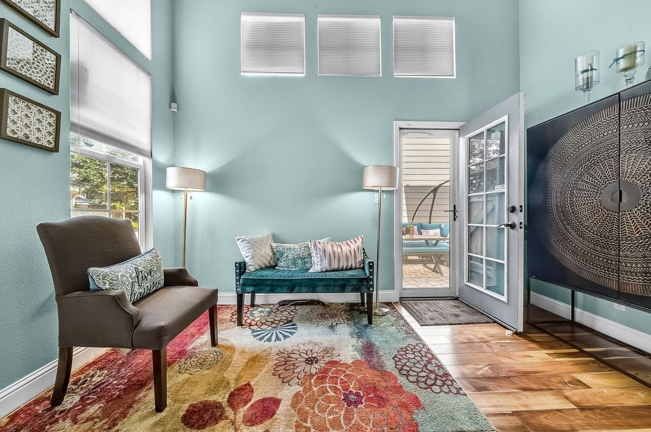 22 Village Square Place - Photo 2 of 15