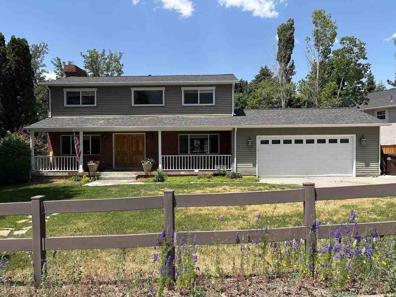 595 North Mountainville Circle