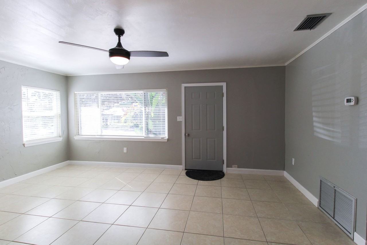 2119 Southland Rd - Photo 3 of 26