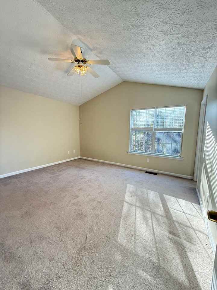 120 Fair Havens Dr - Photo 5 of 10