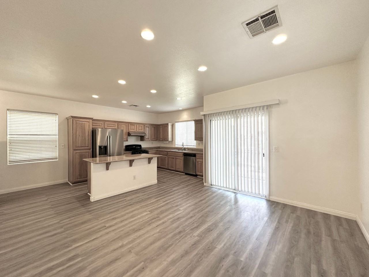 7341 San Pablin St - Photo 5 of 17