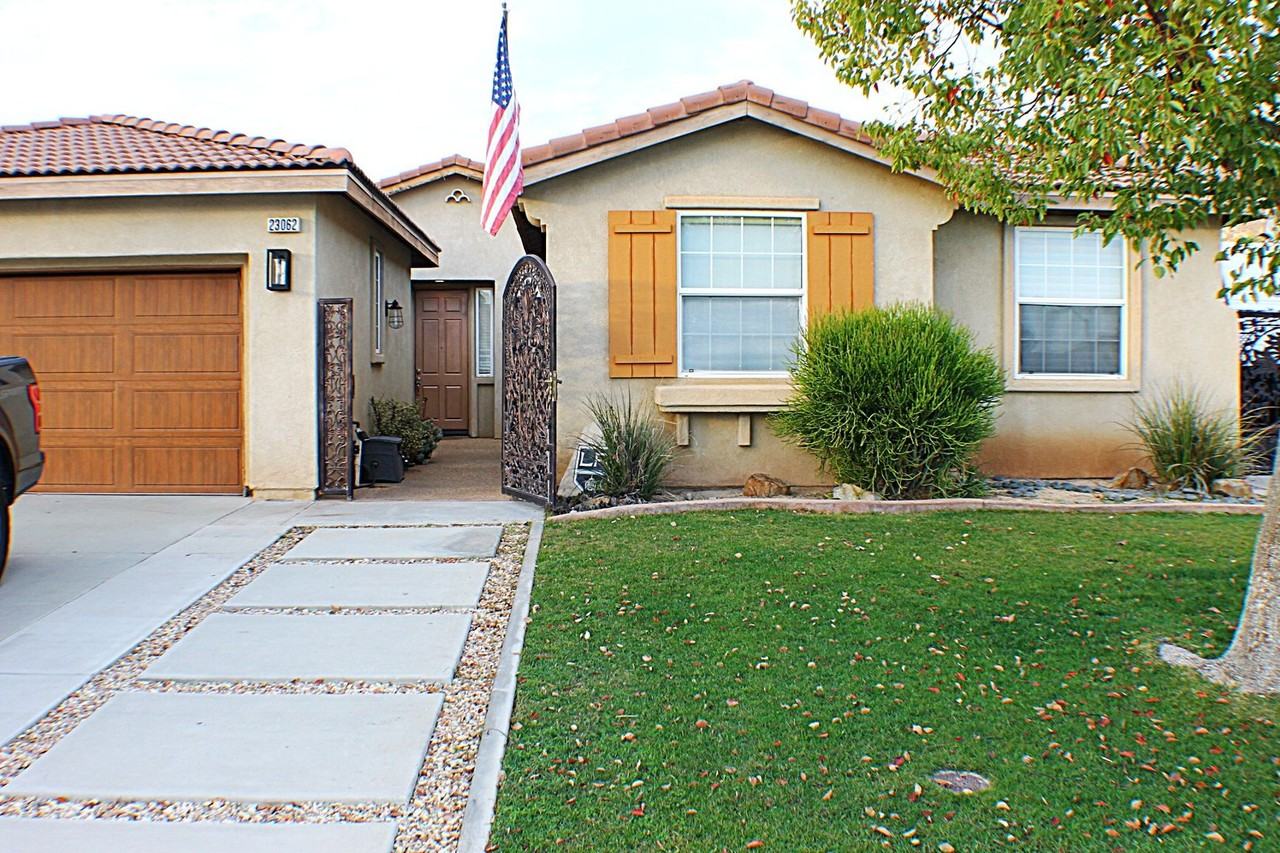 23062 Cotati Ct - Photo 2 of 33