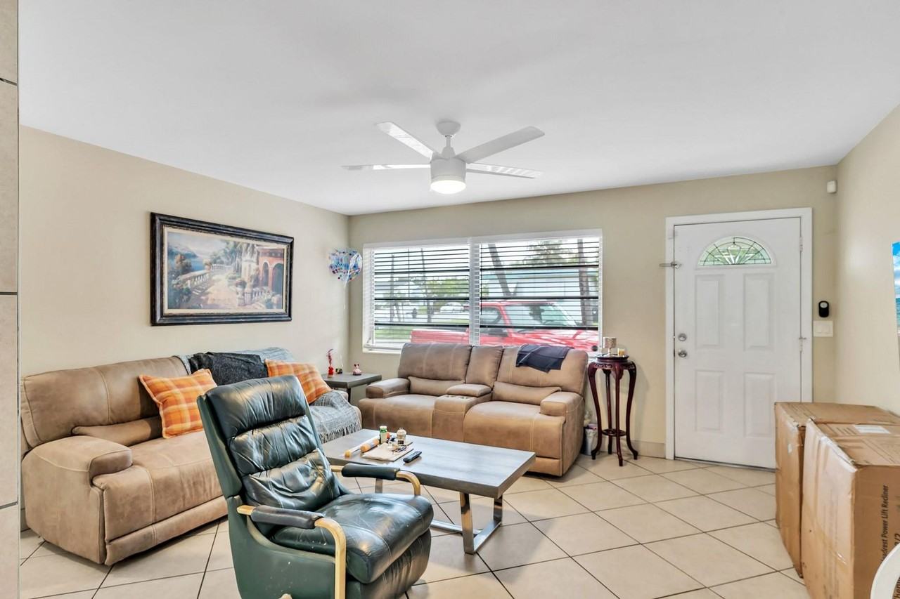 726 North a Street - Photo 7 of 20