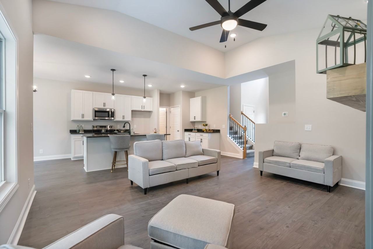 3601 Westlake Dr - Photo 2 of 30