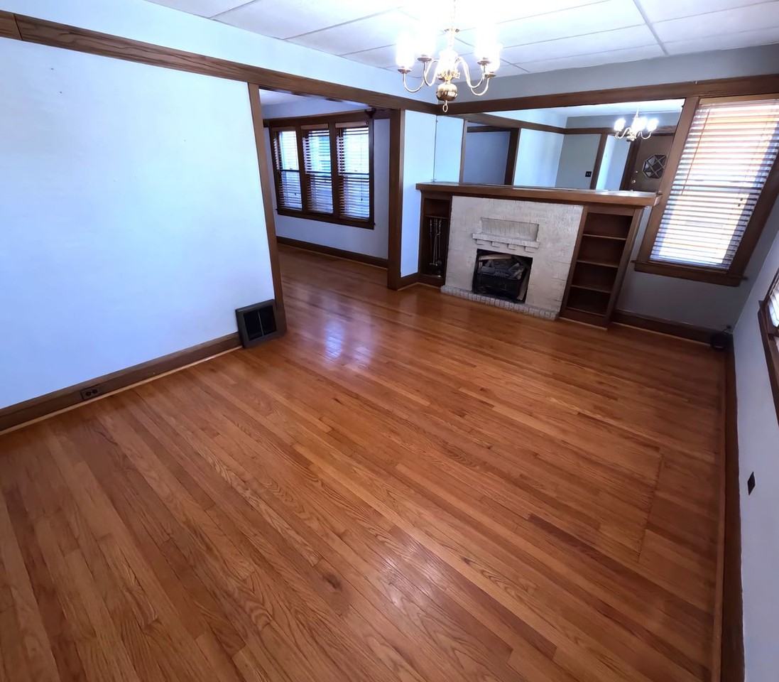 3117 North Mango Avenue - Photo 2 of 27