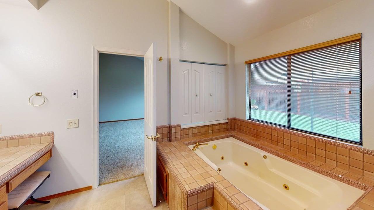 206 Lea St - Photo 2 of 18