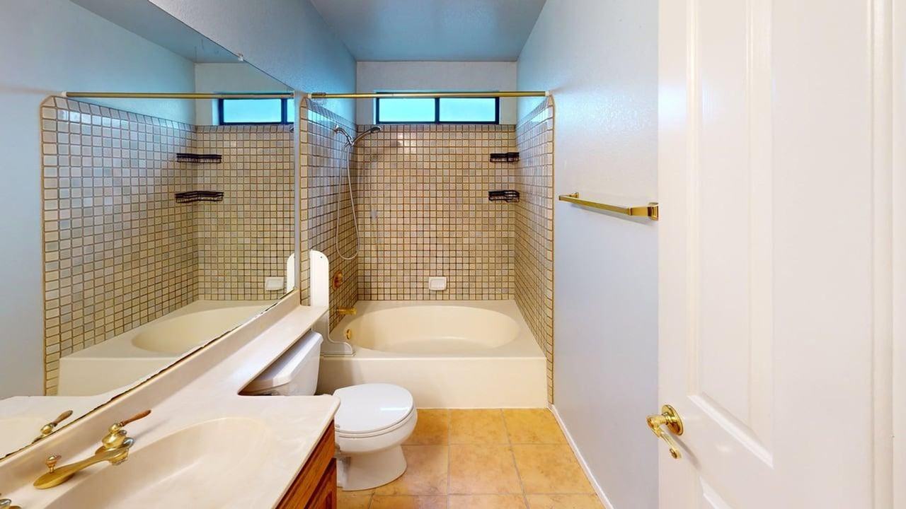 206 Lea St - Photo 4 of 18