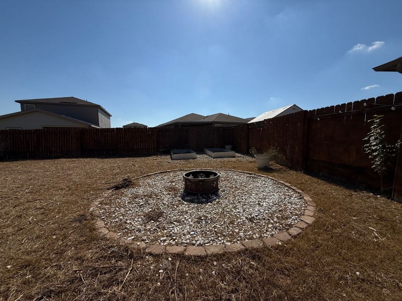 709 Yearwood Lane - Photo 3 of 41