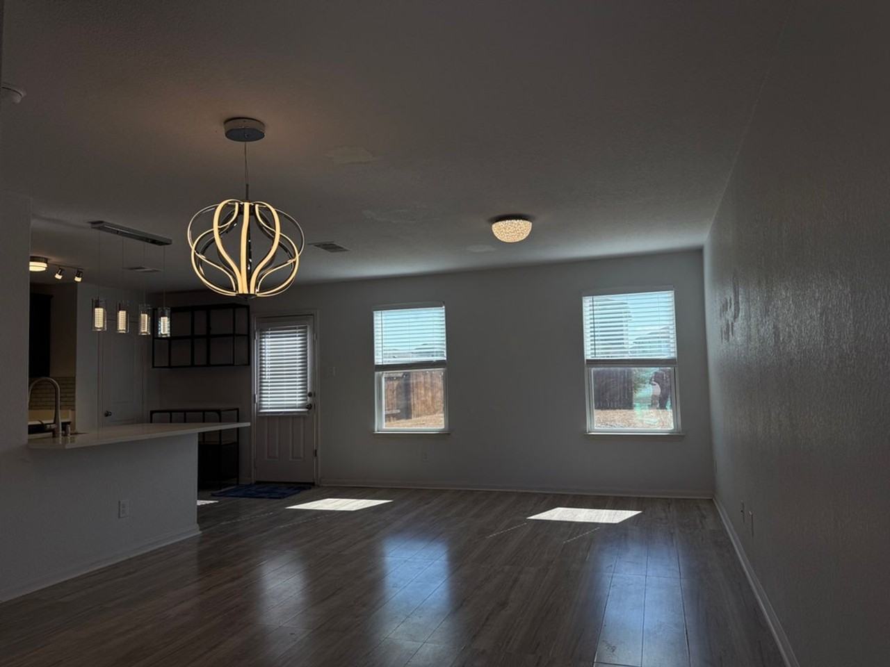 709 Yearwood Lane - Photo 6 of 41