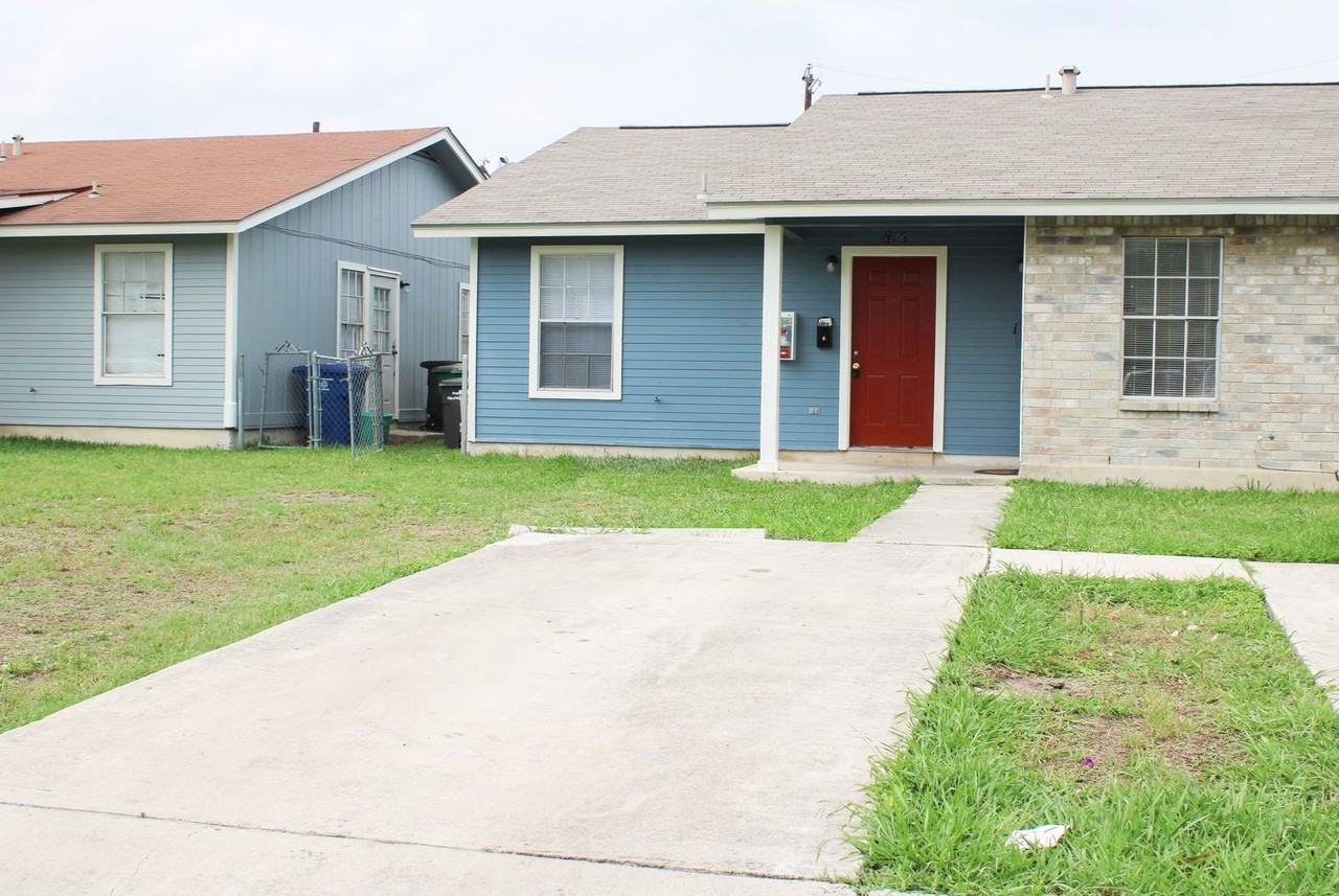 815 W Olmos Dr - Photo 2 of 18