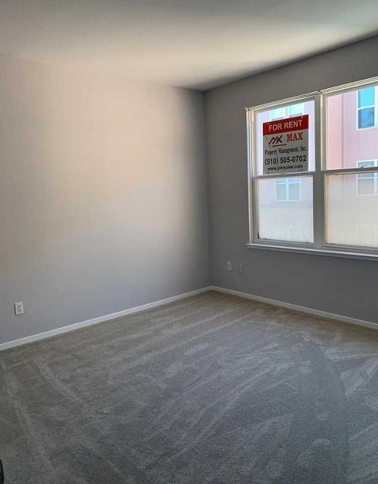 352 Stoneridge Ln - Photo 4 of 7