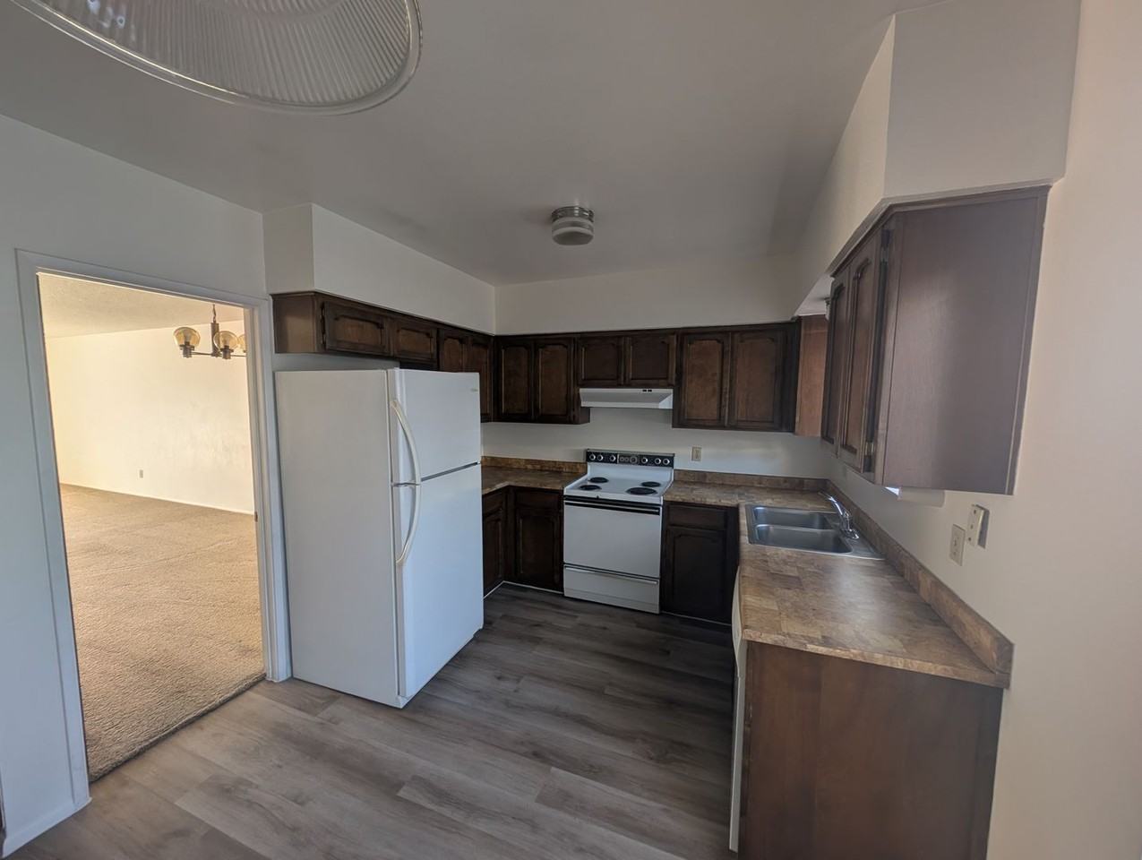 7610 E Helen St - Photo 3 of 23