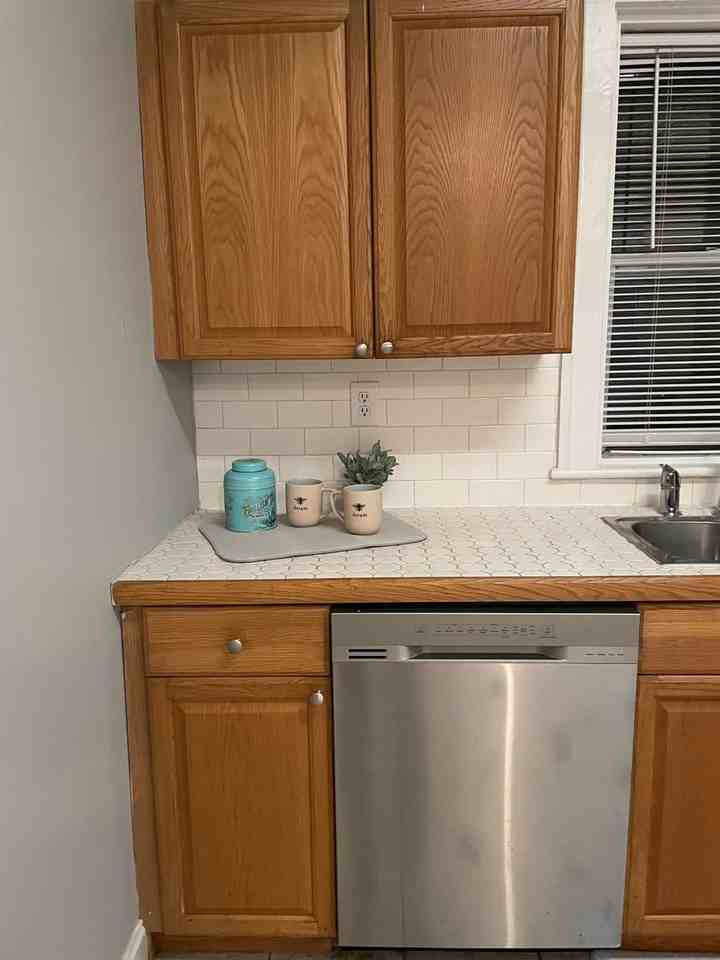 907 Dock St - Photo 5 of 11