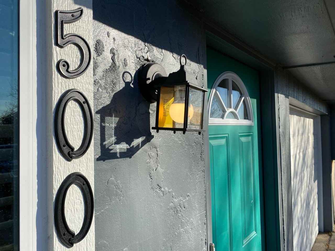 500 North Davis Avenue