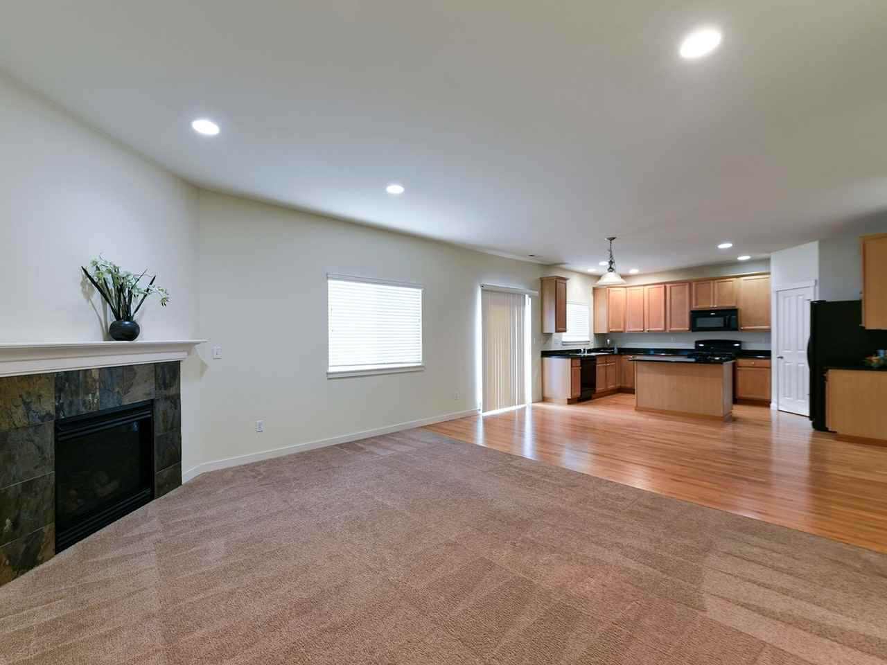 11921 Southeast 238th Place - Photo 3 of 23