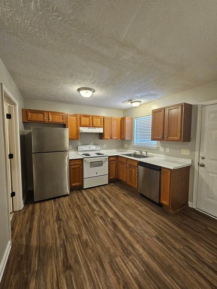 4311 Cap Davis Court - Photo 5 of 15