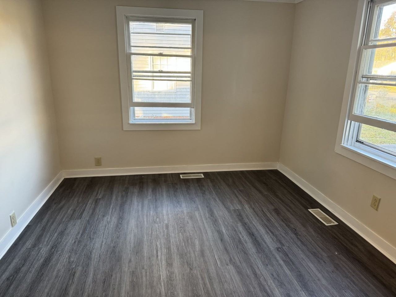 117 Kenneth Blvd - Photo 5 of 9