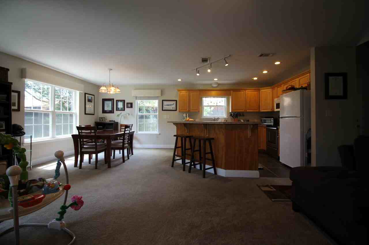 999 Holton Ave - Photo 6 of 16