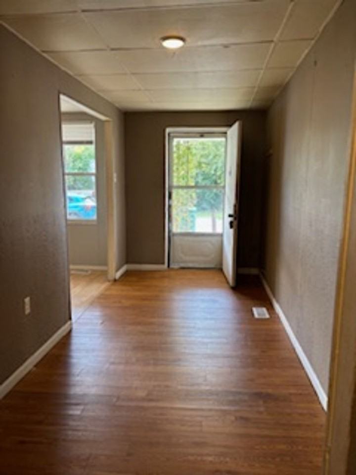 740 E Nutter St - Photo 3 of 16