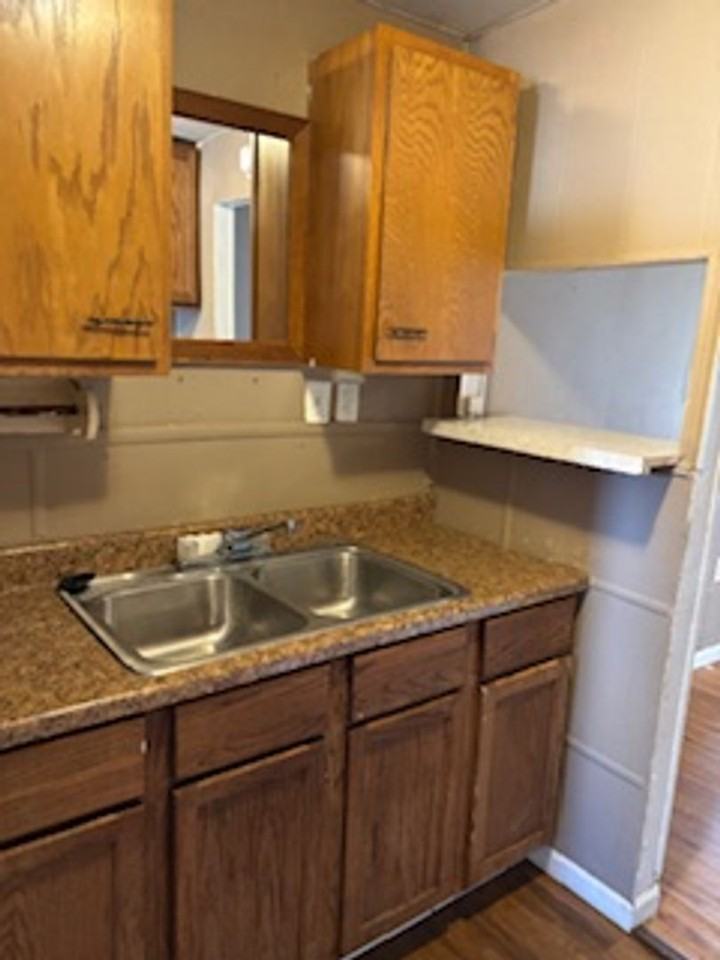 740 E Nutter St - Photo 4 of 16