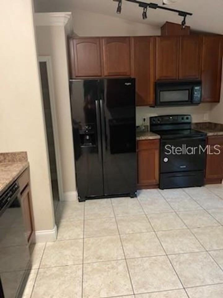 4924 Raylene Way - Photo 3 of 9