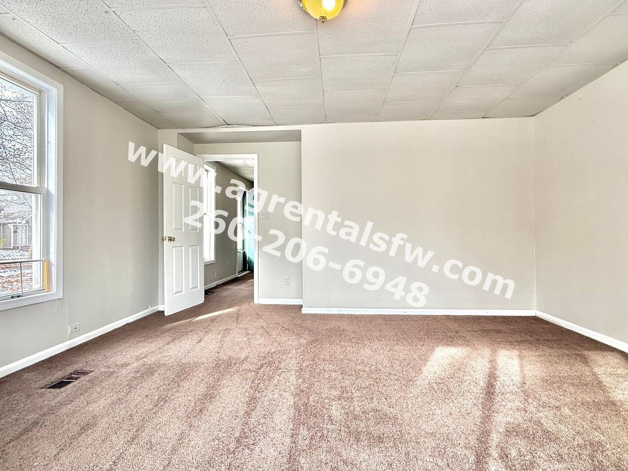 303 East Butler Street - Photo 3 of 13