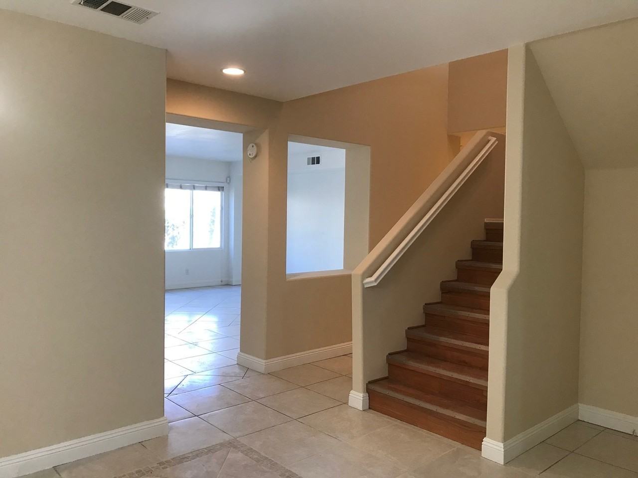 6632 Leanne St - Photo 3 of 35