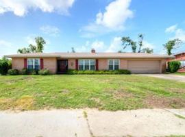 featured image of 919 Huntingdon Road