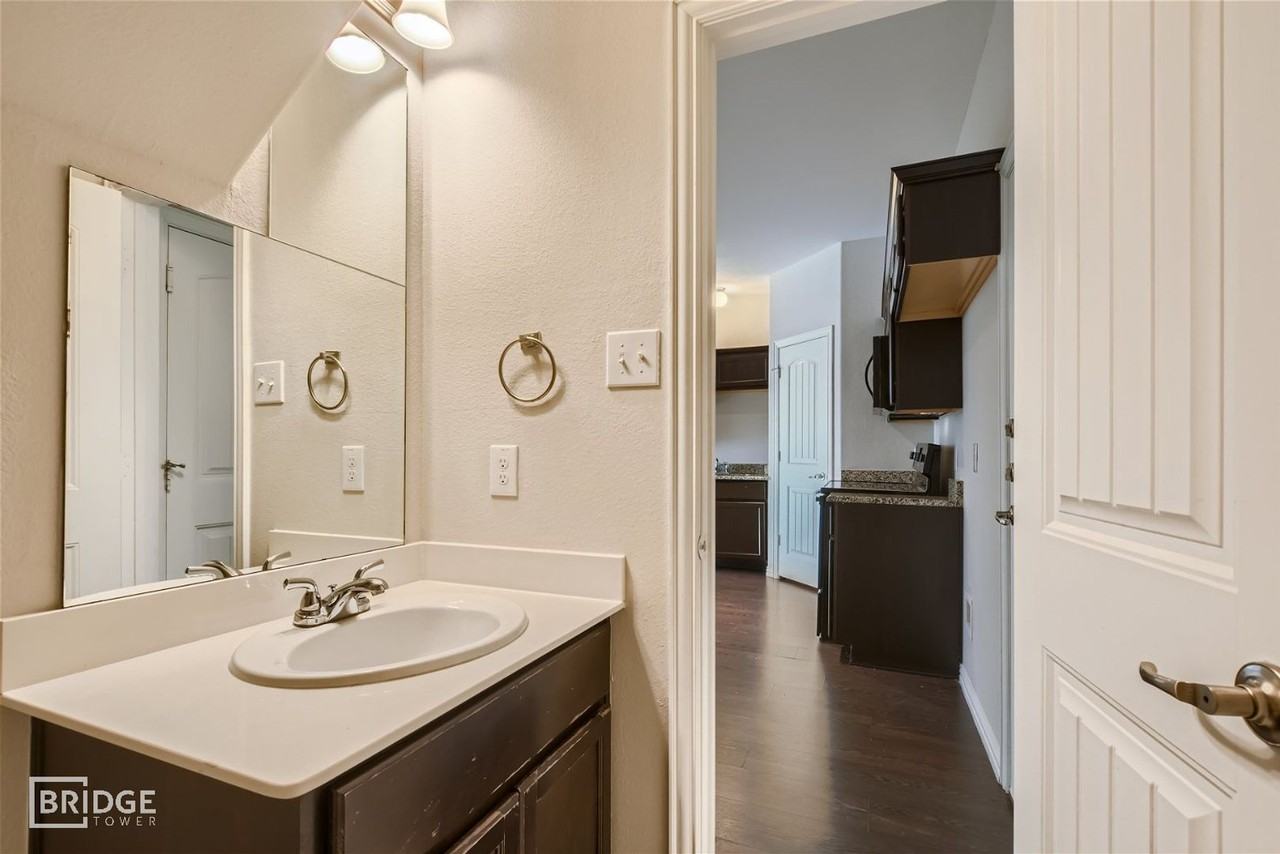 1312 Lake Crest Ln - Photo 7 of 23