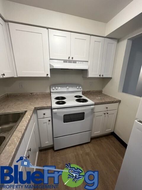 2760 Humboldt Road - Photo 4 of 23