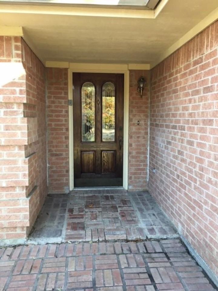 709 Windridge Ln - Photo 2 of 12