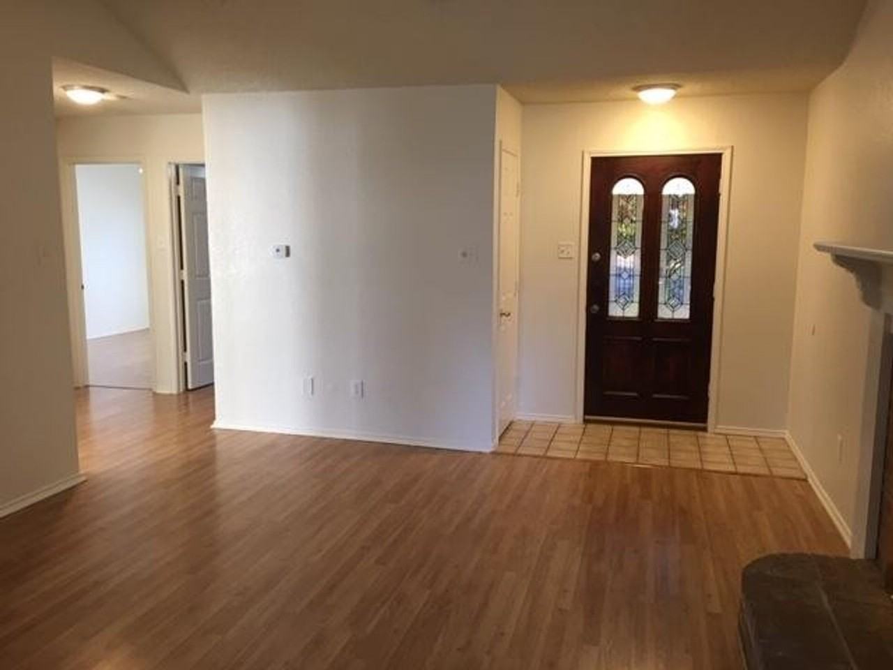 709 Windridge Ln - Photo 3 of 12