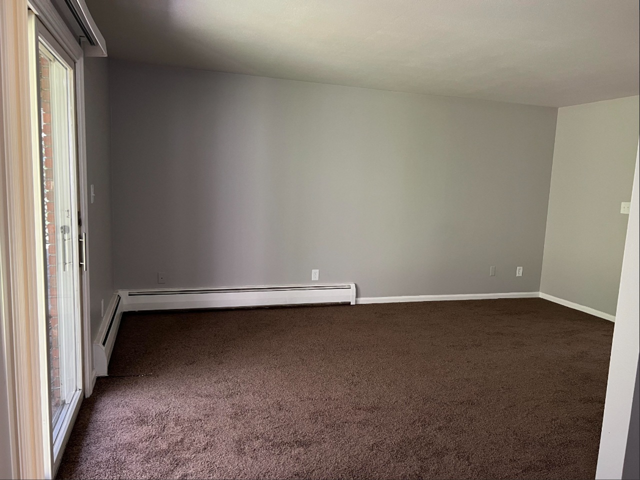 Winthrop Court Apartments - Photo 3 of 6