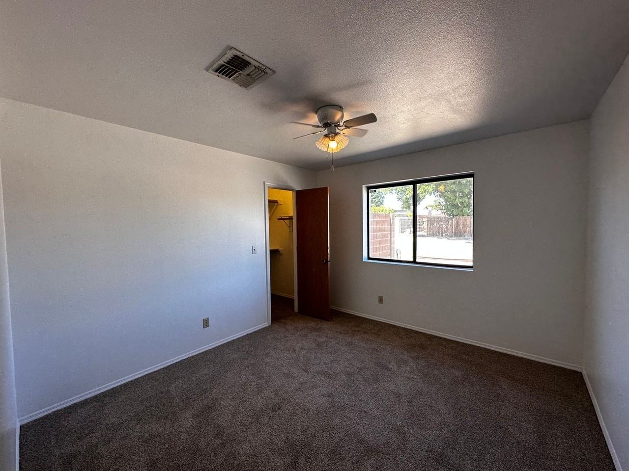 1838 Golden Gate Ave - Photo 6 of 10