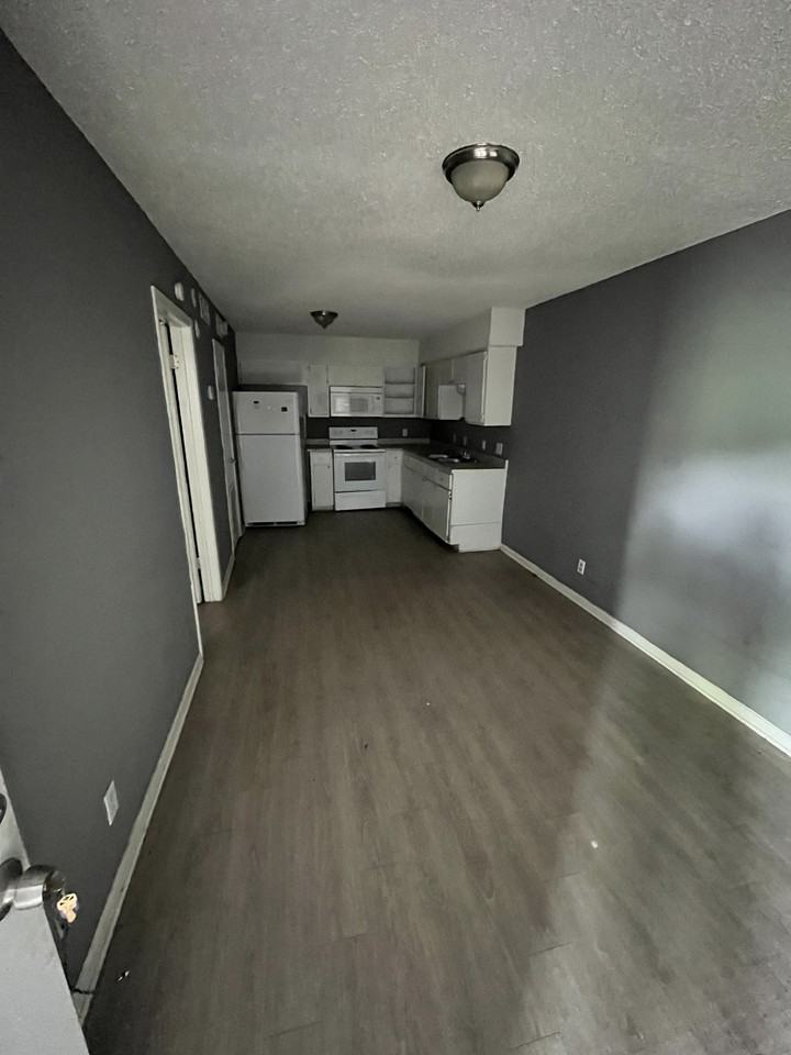 420 North Gilmer Street - Photo 3 of 8