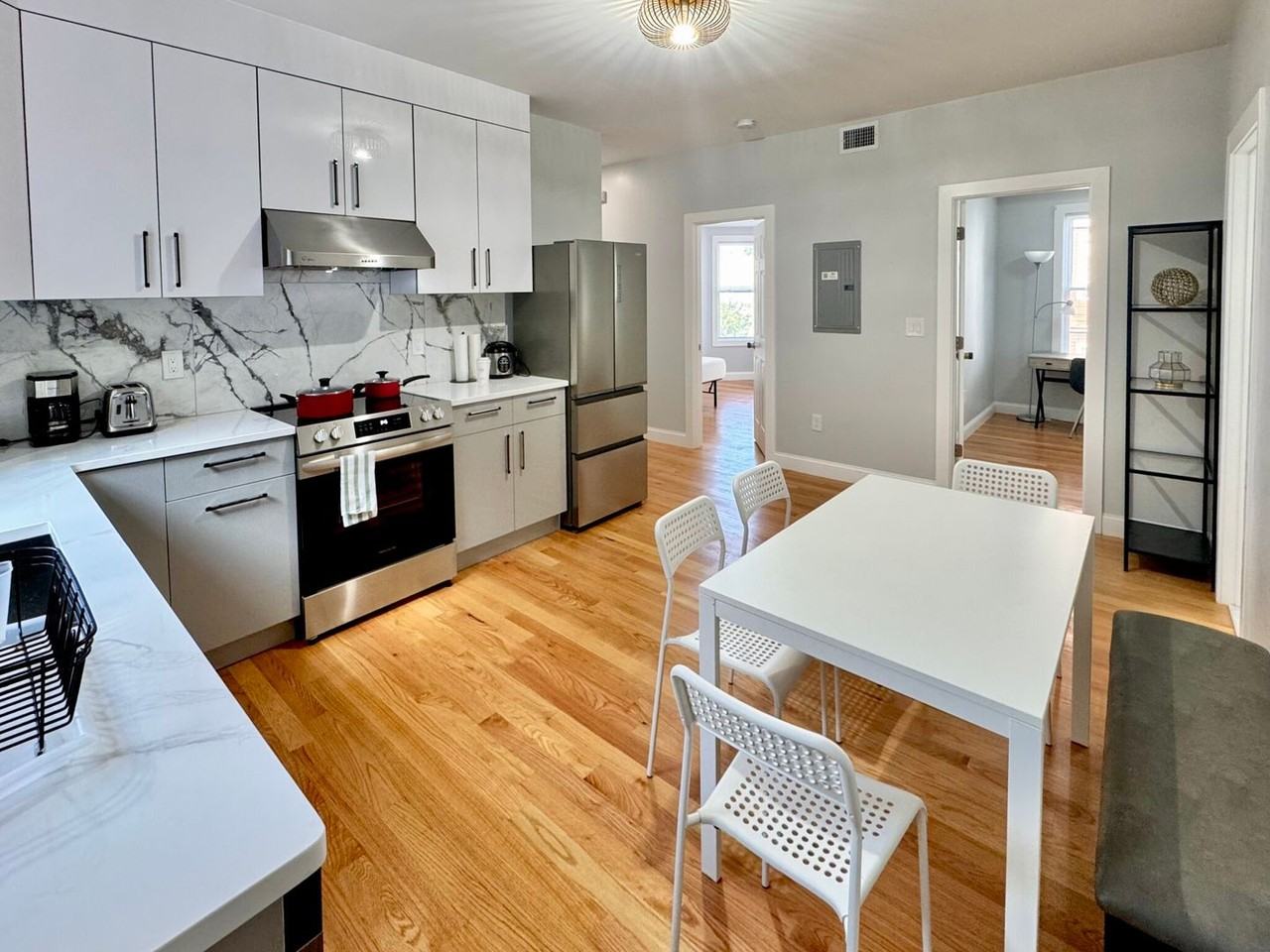 202 Hillside Street - Photo 6 of 10