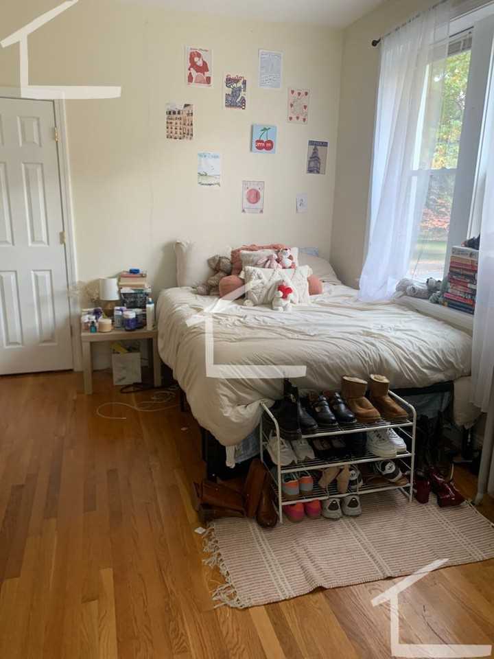 317 Saint Paul Street - Photo 3 of 9