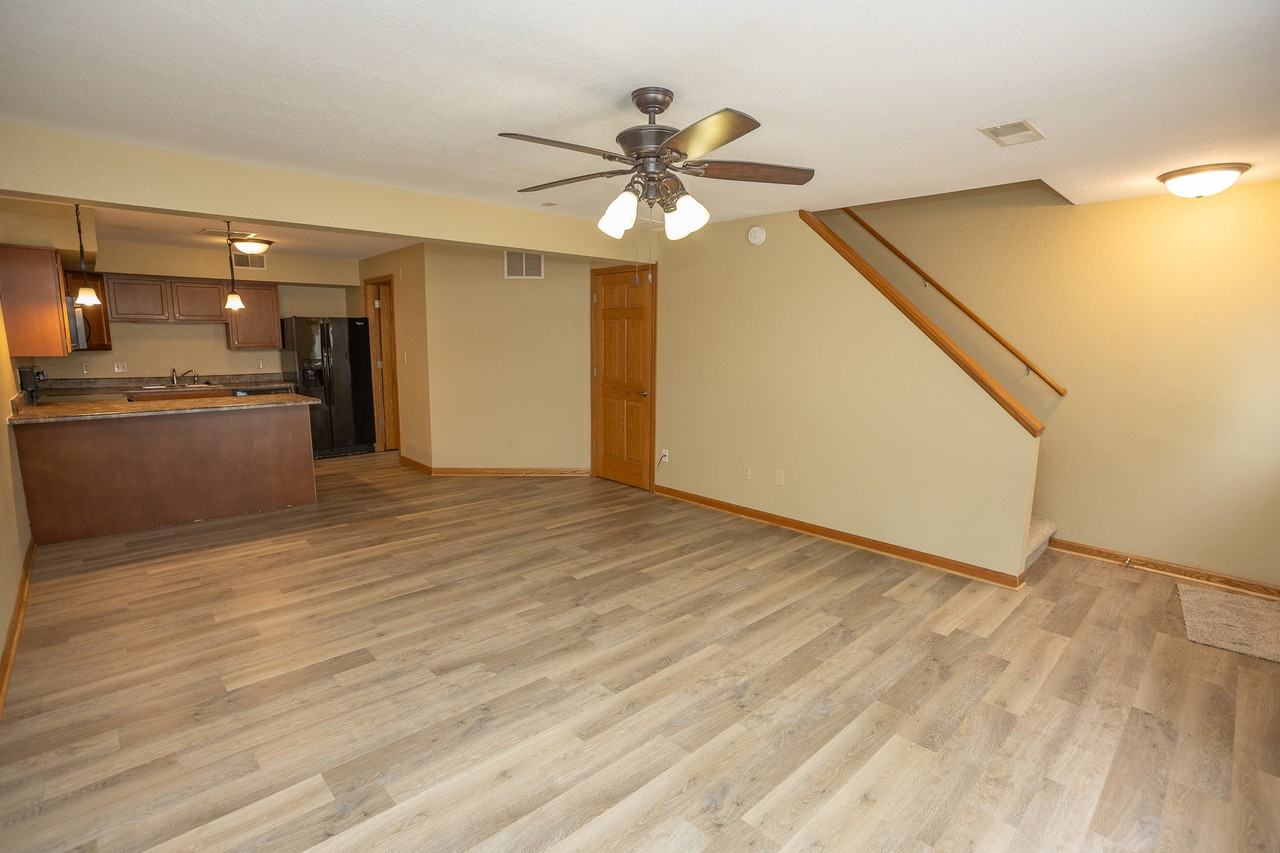 1015 Madison Street - Photo 5 of 24