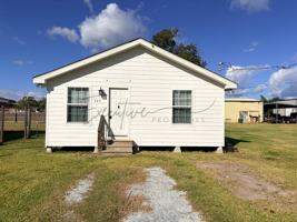 featured image of 423 Broussard Lane