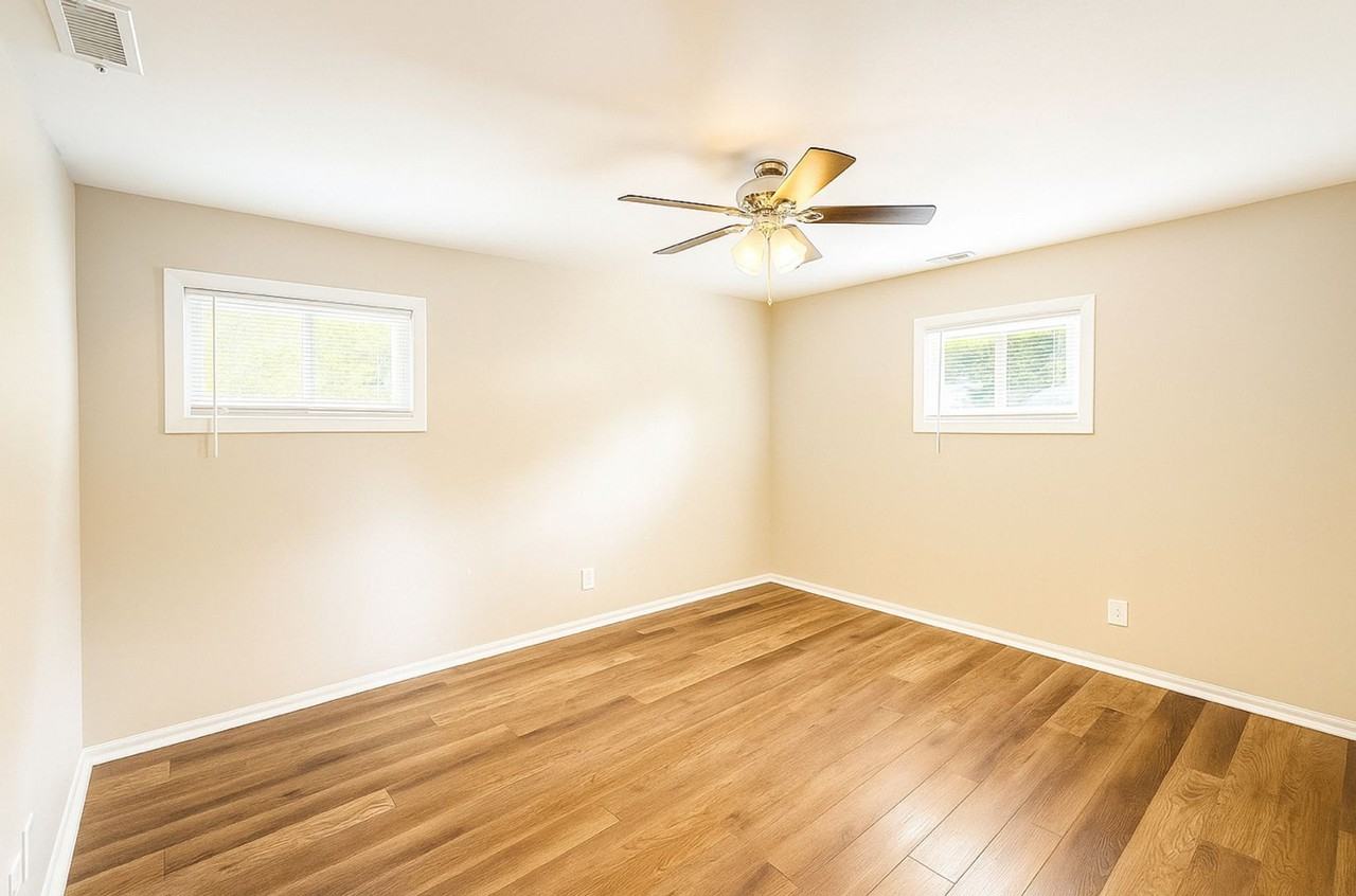 2228 Corbett Avenue - Photo 4 of 6