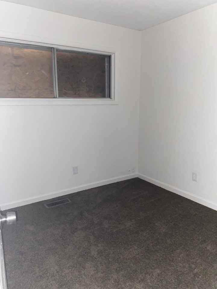 325 Rieber Dr - Photo 7 of 18