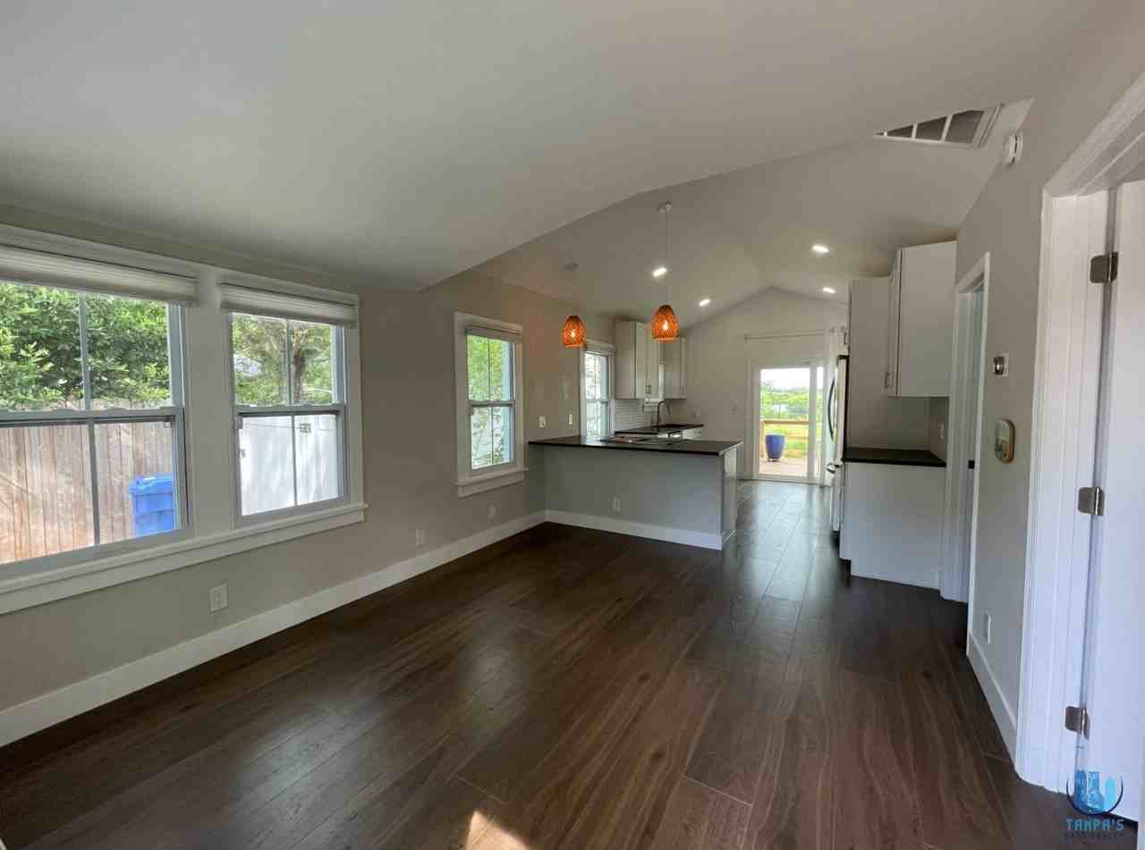 2440 Quincy Street South - Photo 2 of 14