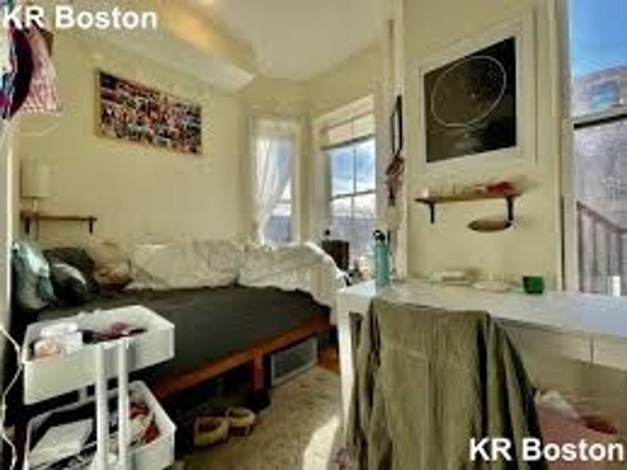 239 Northampton Street - Photo 5 of 11