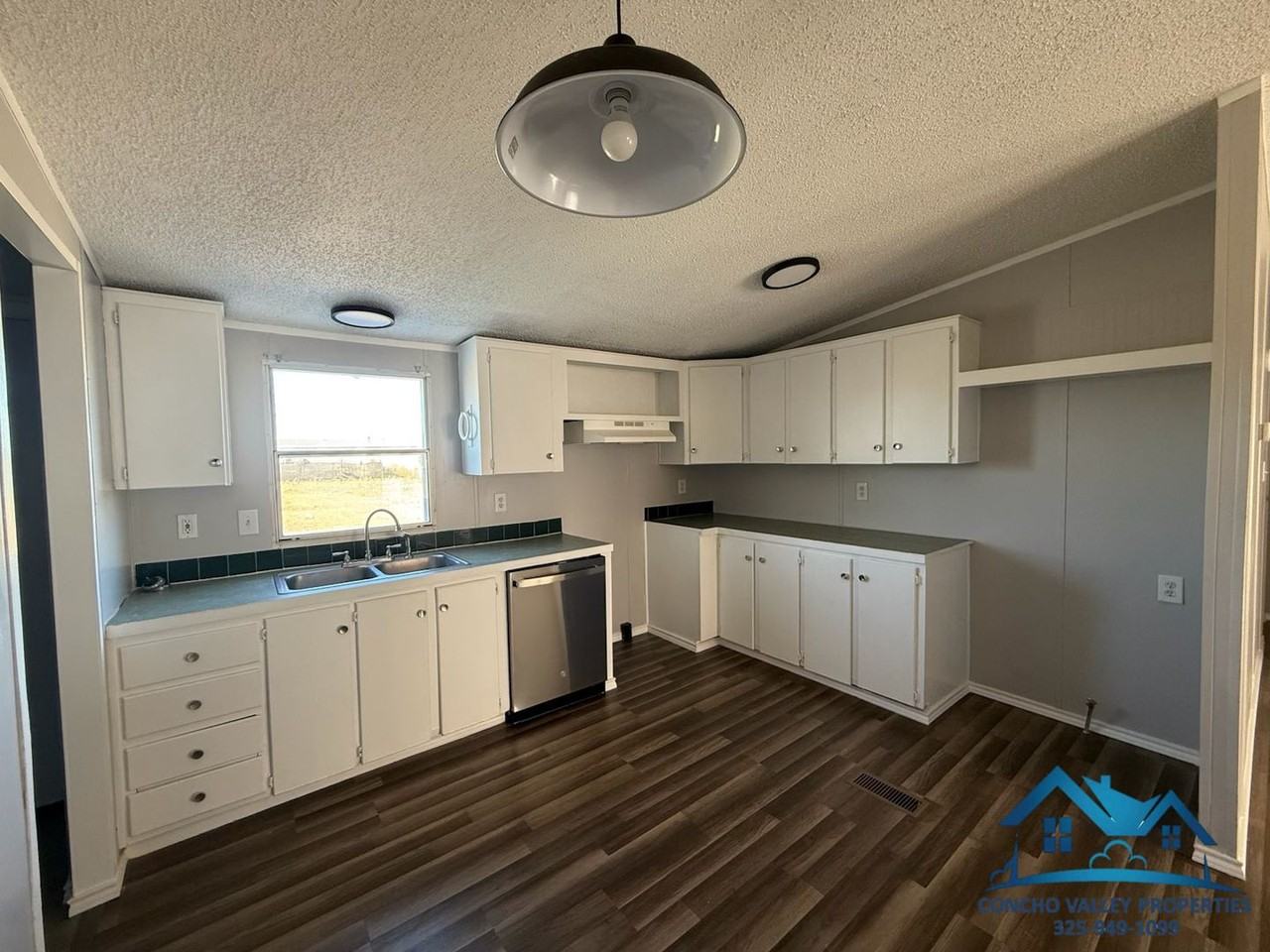 10302 Glass Road - Photo 4 of 19